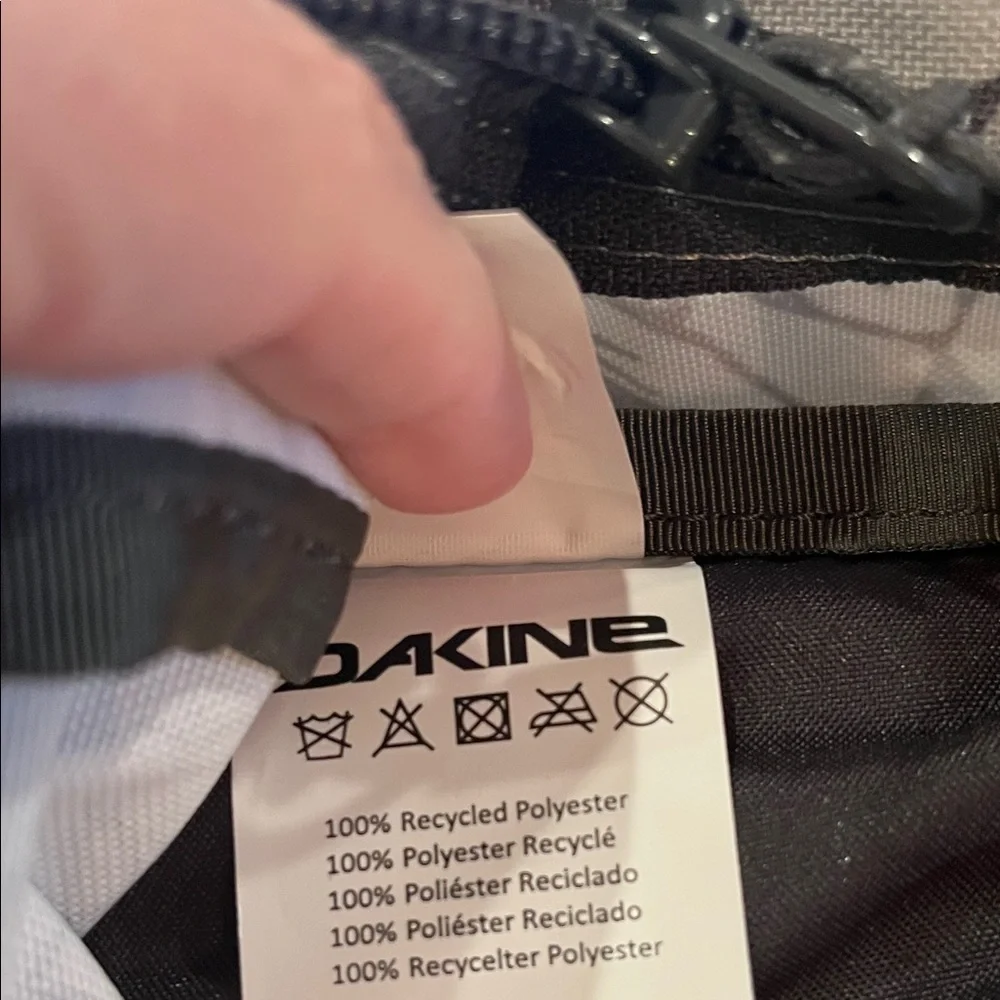 DAKINE 365 21L Poppy Griffin Backpack/NWT